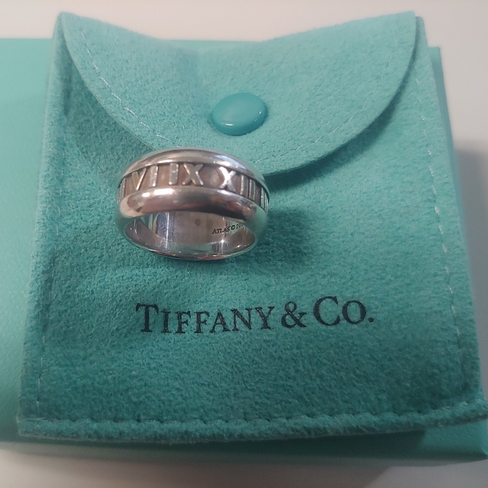 Tiffany's & co Atlas ring
